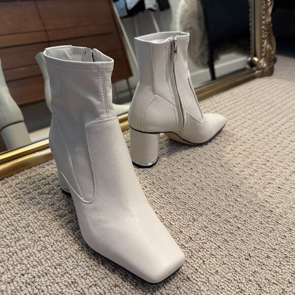 NEVER WORN Franco Sarto Pisa Mid Heel Bootie 8.5M - Picture 1 of 10